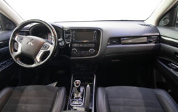 Mitsubishi Outlander PHEV full
