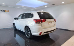 Mitsubishi Outlander PHEV 4×4 full