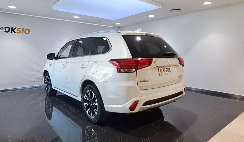 Mitsubishi Outlander PHEV 4×4 full