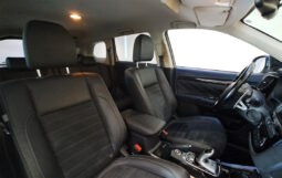 Mitsubishi Outlander PHEV 4×4 full