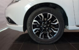 Mitsubishi Outlander PHEV 4×4 full
