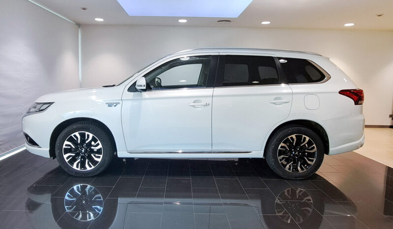 Mitsubishi Outlander PHEV 4×4 full