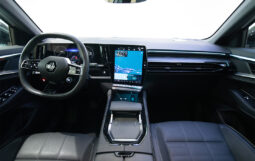 Renault Austral E-Tech Iconic full